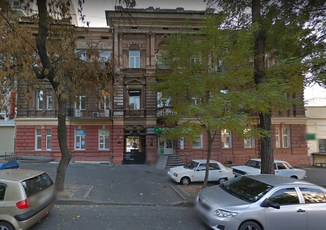 Комерційна, 120 м², Центр
