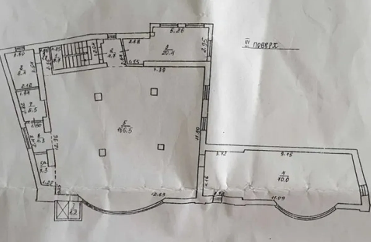 Комерційна, 600 м², Центр