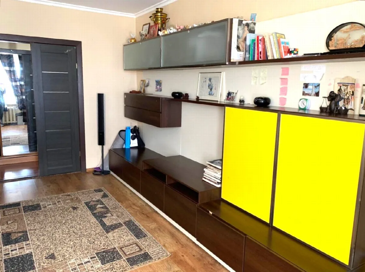 3-кімнатна квартира, 65 м², Таїрова