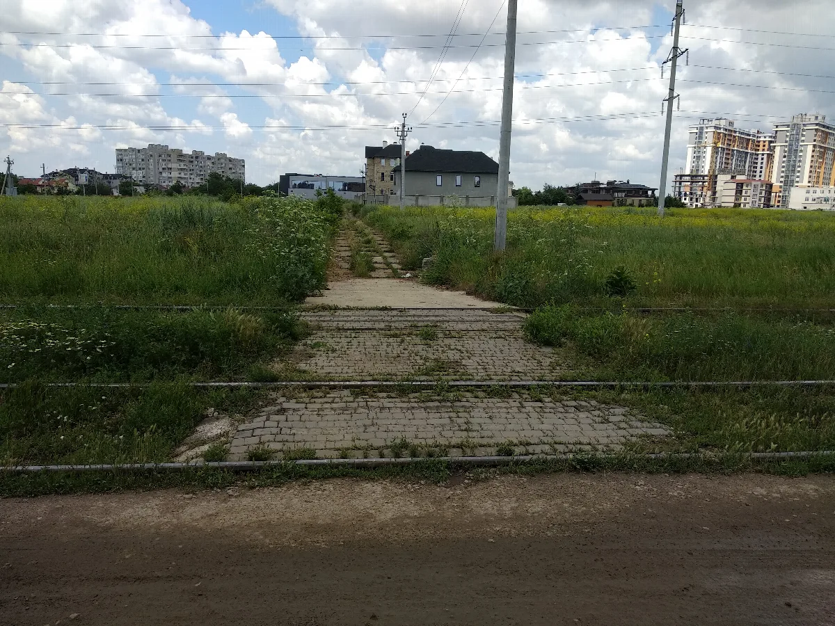 Land, 1 m², Tairova