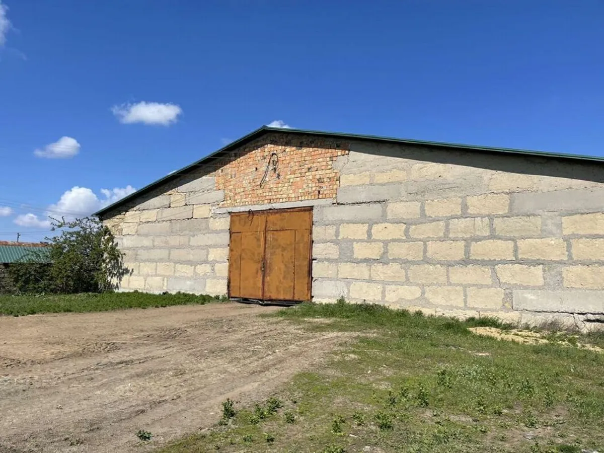 Commercial, 2 000 m², Velykyi Dalnyk