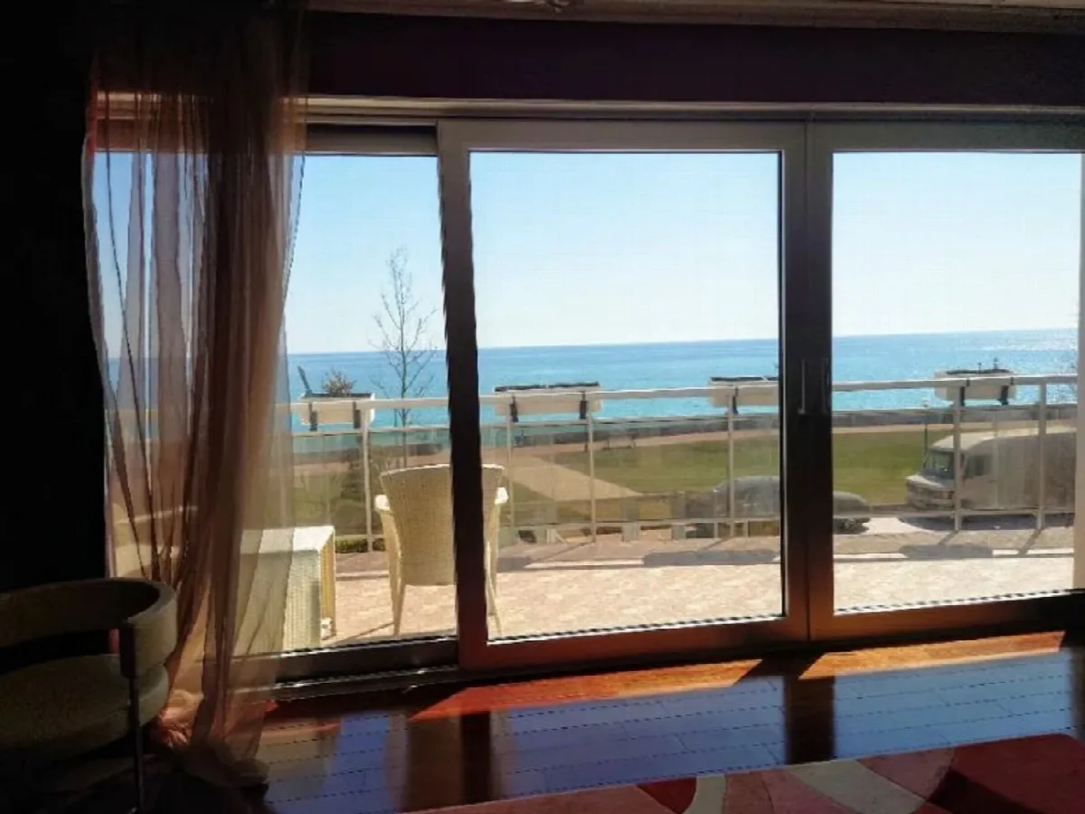 4-кімнатний будинок, 280 м², Совіньйон