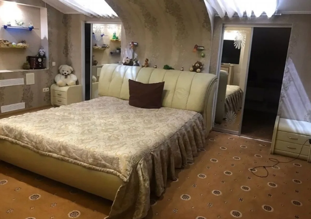 4-кімнатний будинок, 600 м², Чорноморка