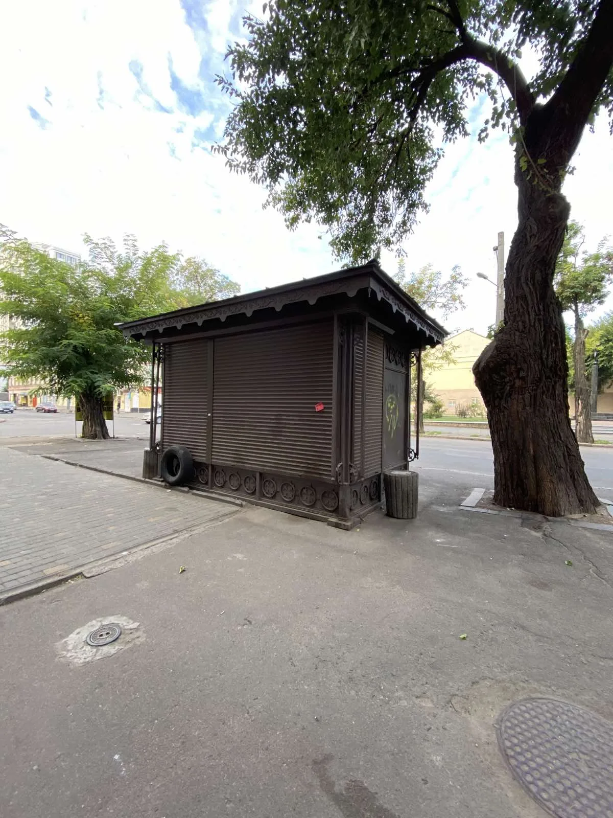 Комерційна, 10 м², Центр