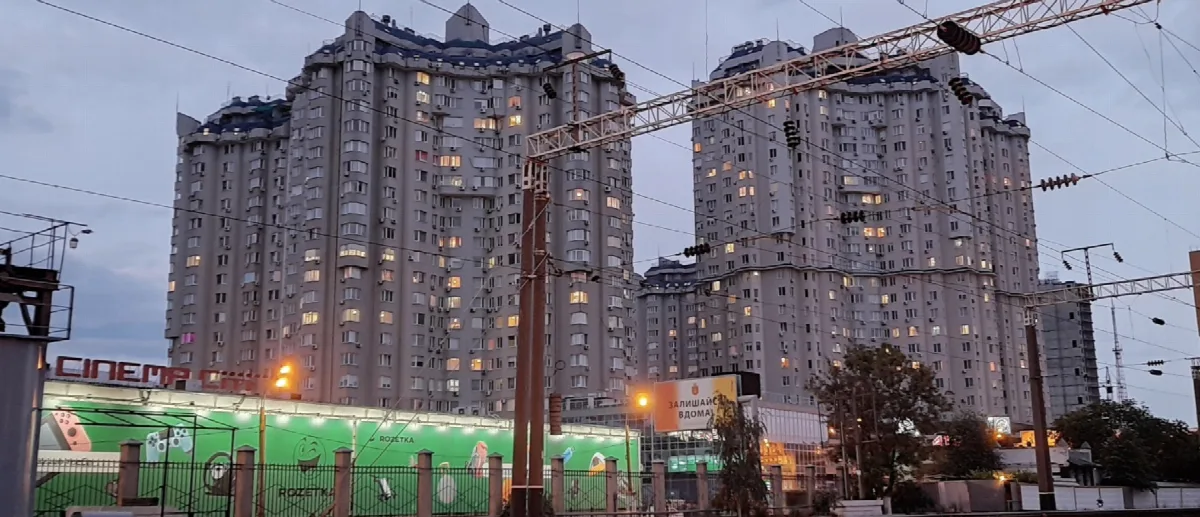 Комерційна, 720 м², Чудо город, Фонтан