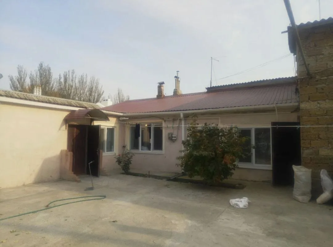 2-кімнатний будинок, 215 м², Пересип