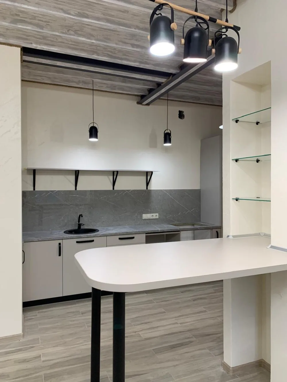 2-кімнатна квартира, 72 м², Центр