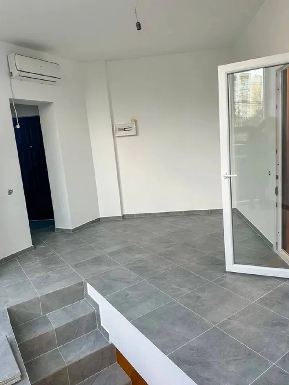 Комерційна, 57 м², Фонтан