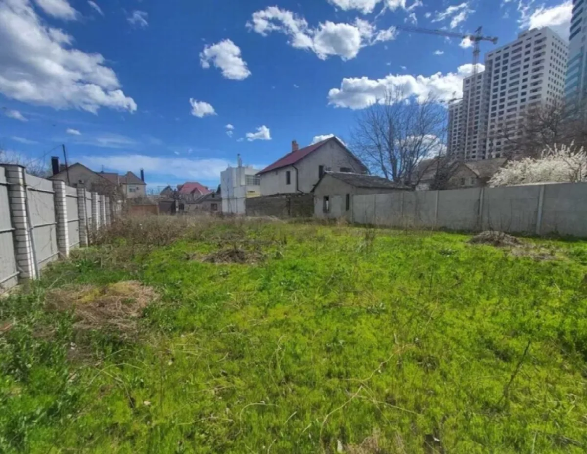 Land, Chubaivka