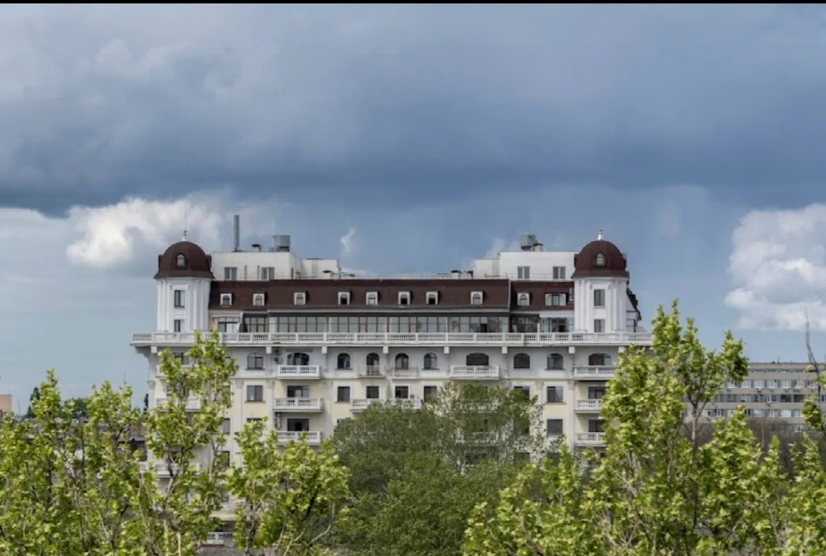 3-кімнатна квартира, 137 м², Ренессанс, Центр