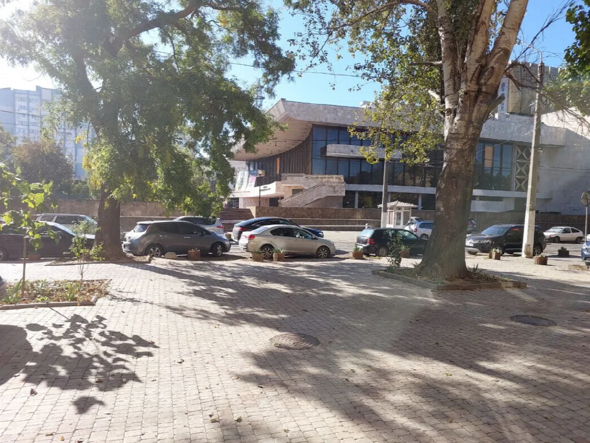 2-кімнатна квартира, 98 м², Центр