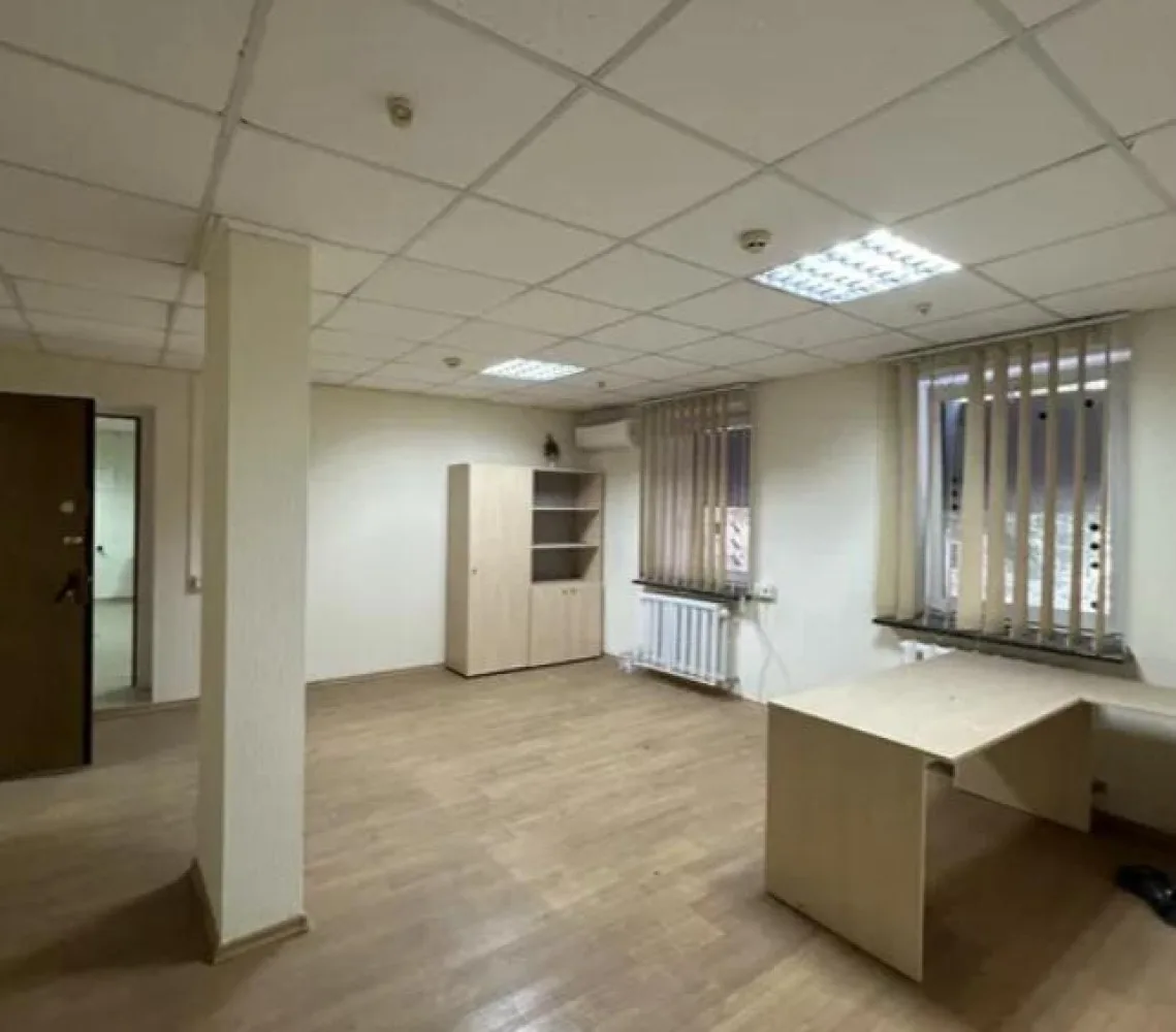 Commercial, 216 m², Moldavanka