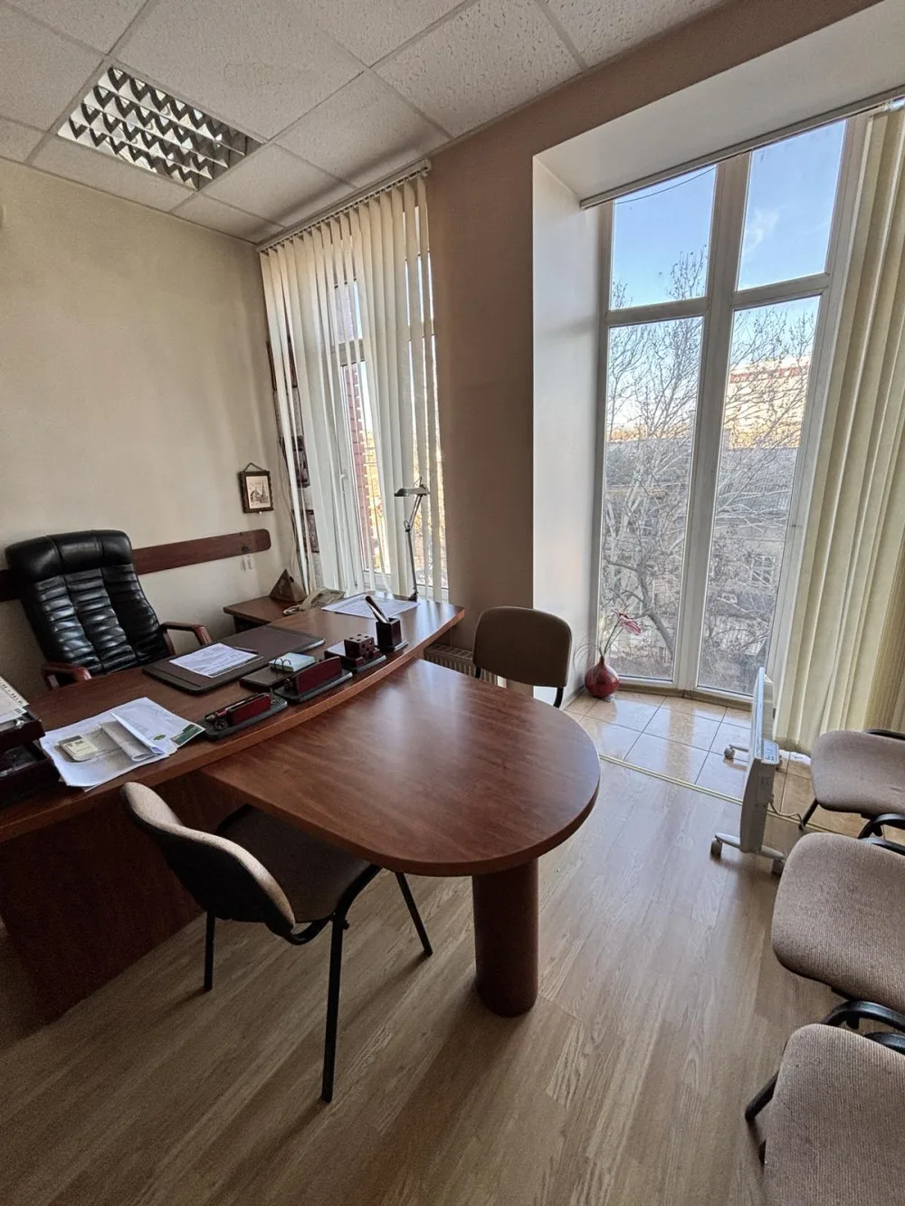 Коммерция, 368 м², Центр