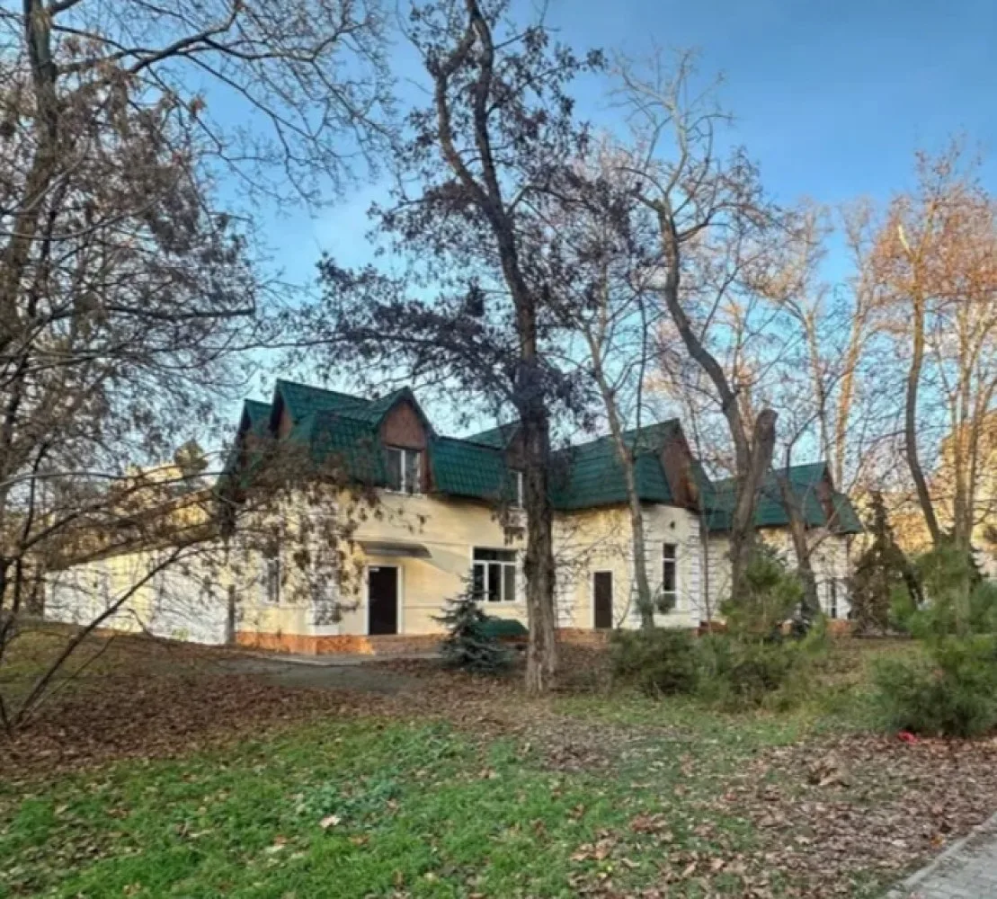 Комерційна, 364 м², Фонтан