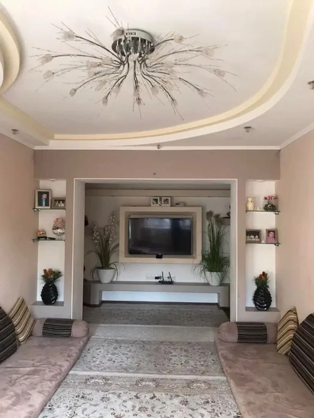 5-кімнатна квартира, 99 м², Таїрова