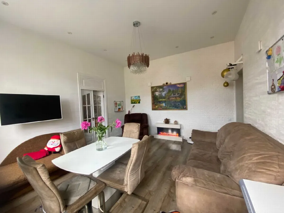 3-кімнатна квартира, 64 м², Центр
