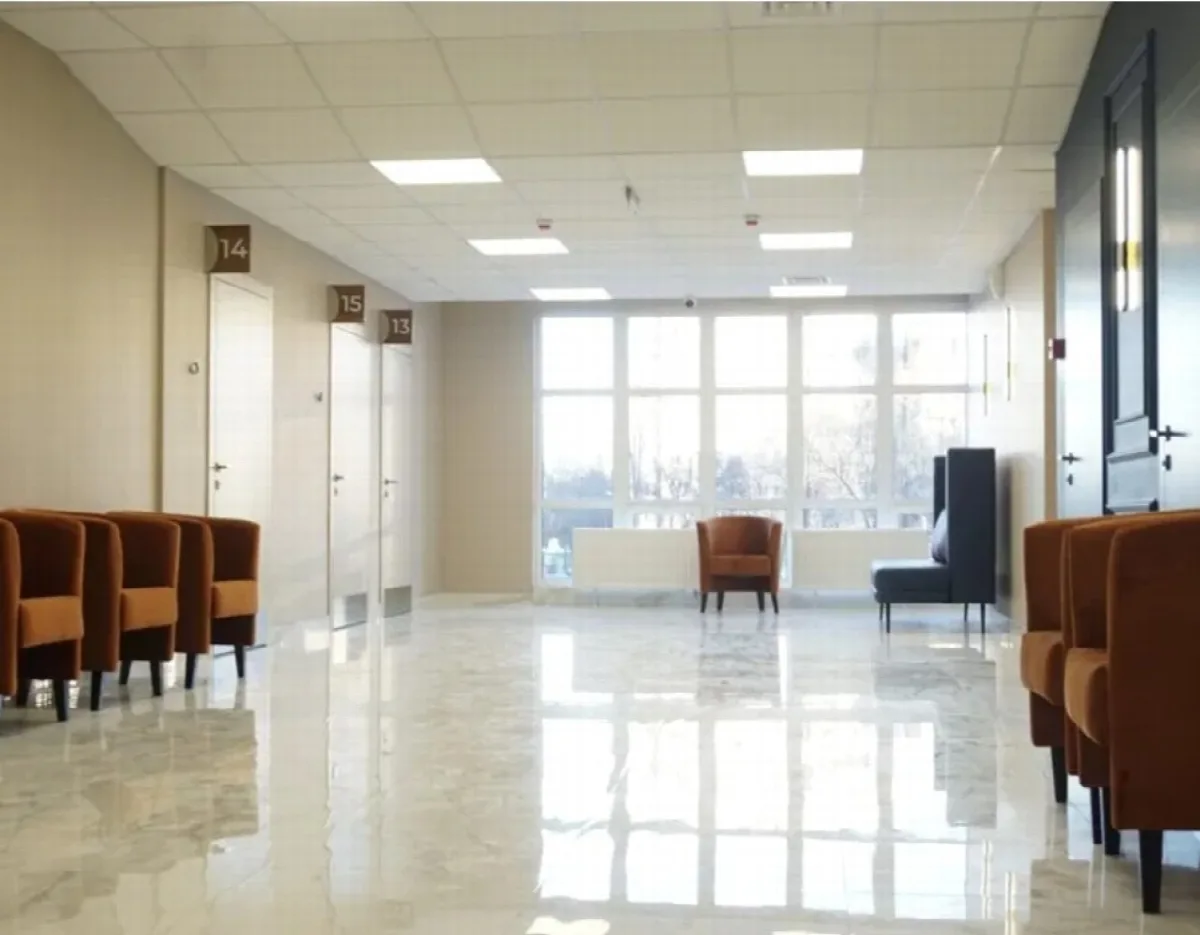 Комерційна, 1 400 м², Manhattan, Черемушки