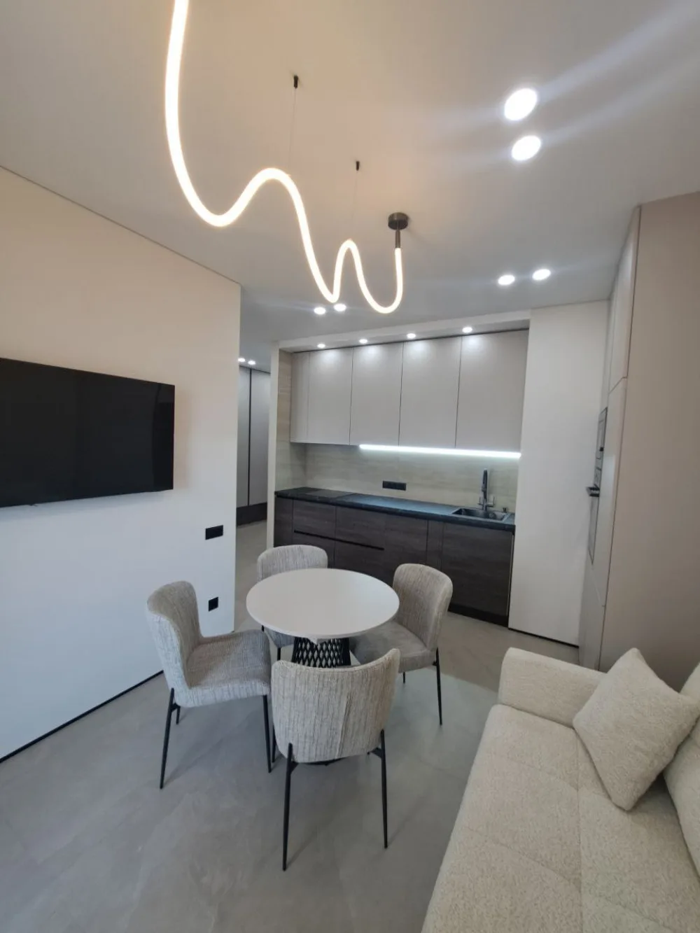 1-комнатная квартира, 43 м², 60 Жемчужина, Фонтан