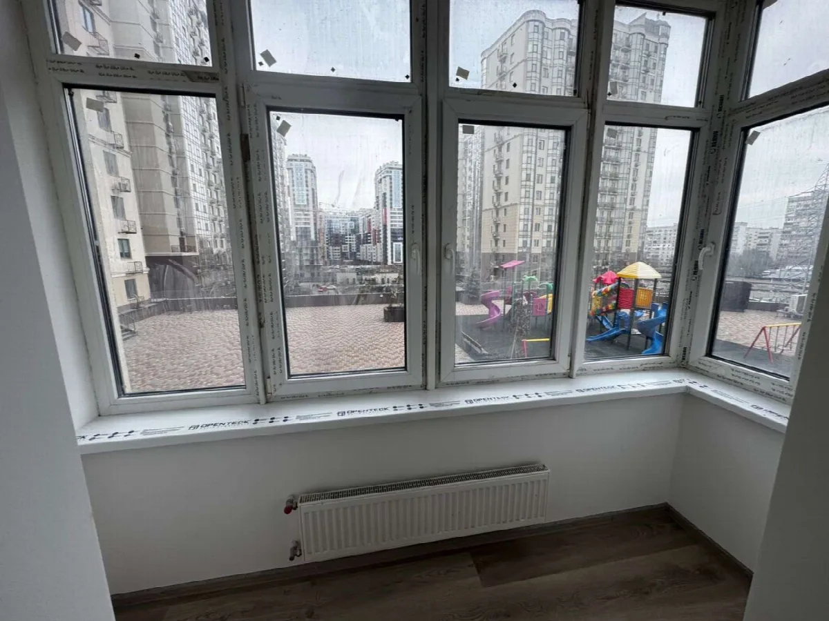 3-кімнатна квартира, 81 м², Таїрова