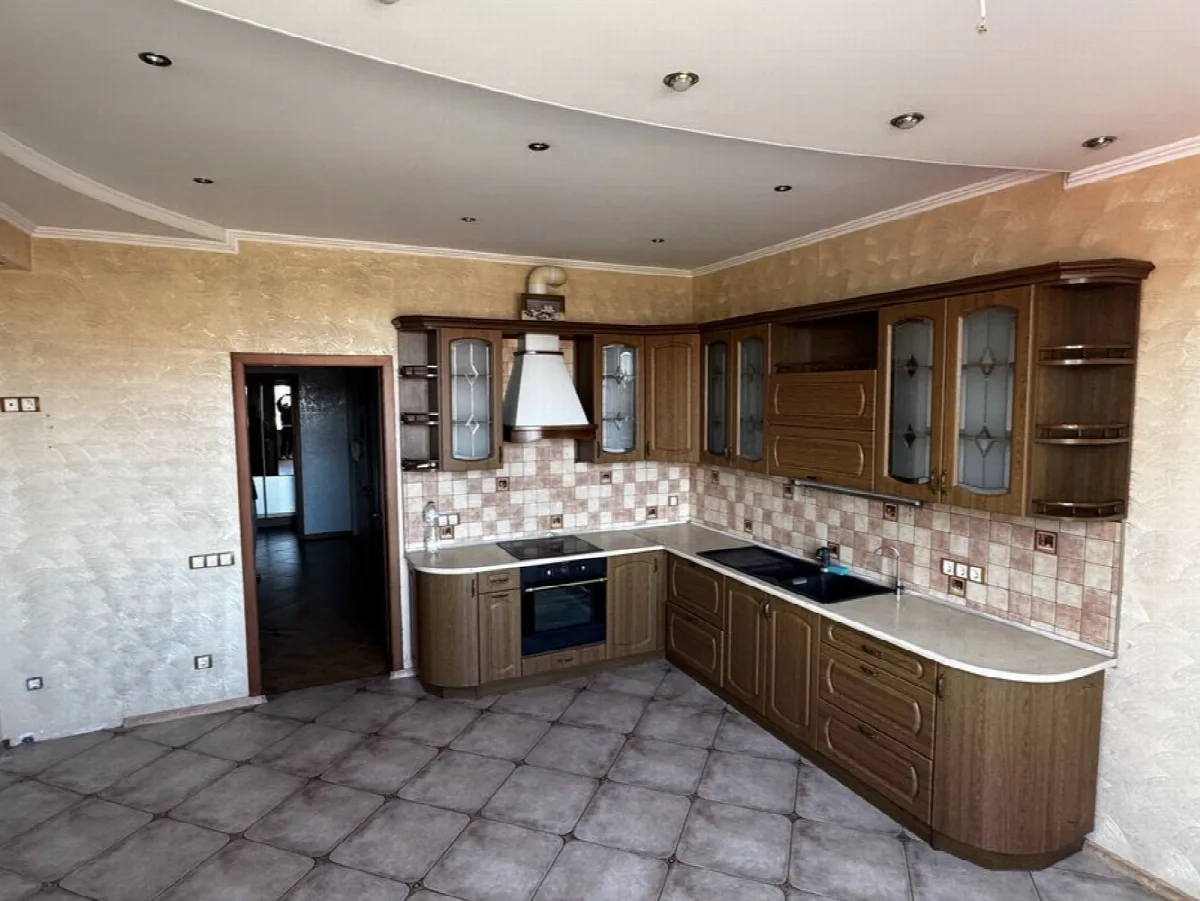 4-кімнатна квартира, 117 м², Чудо город, Фонтан
