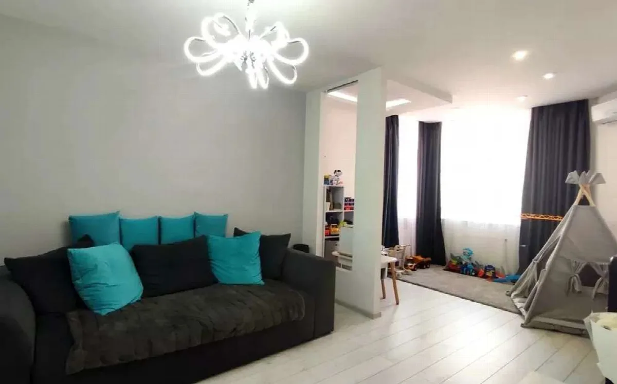 2-комнатная квартира, 70 м², Романовский, Слободка