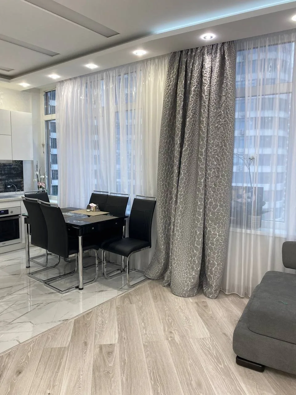 2-комнатная квартира, 62 м², 27 Жемчужина, Фонтан