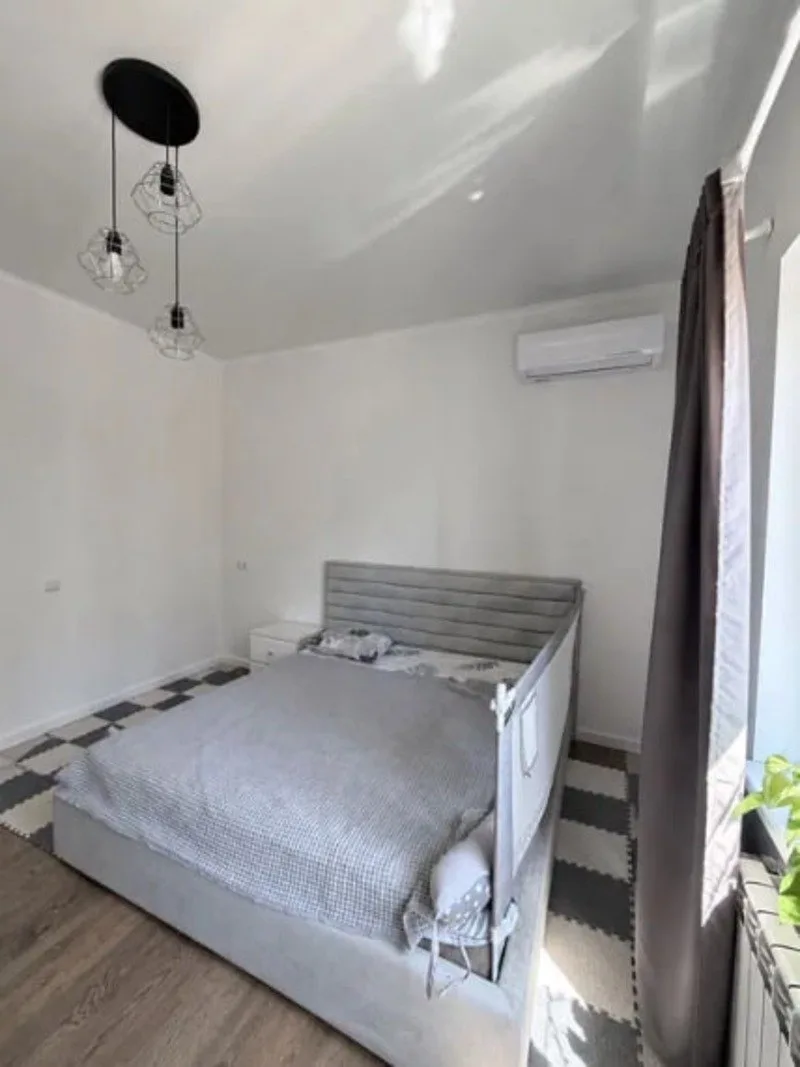 3-кімнатна квартира, 100 м², Таїрова
