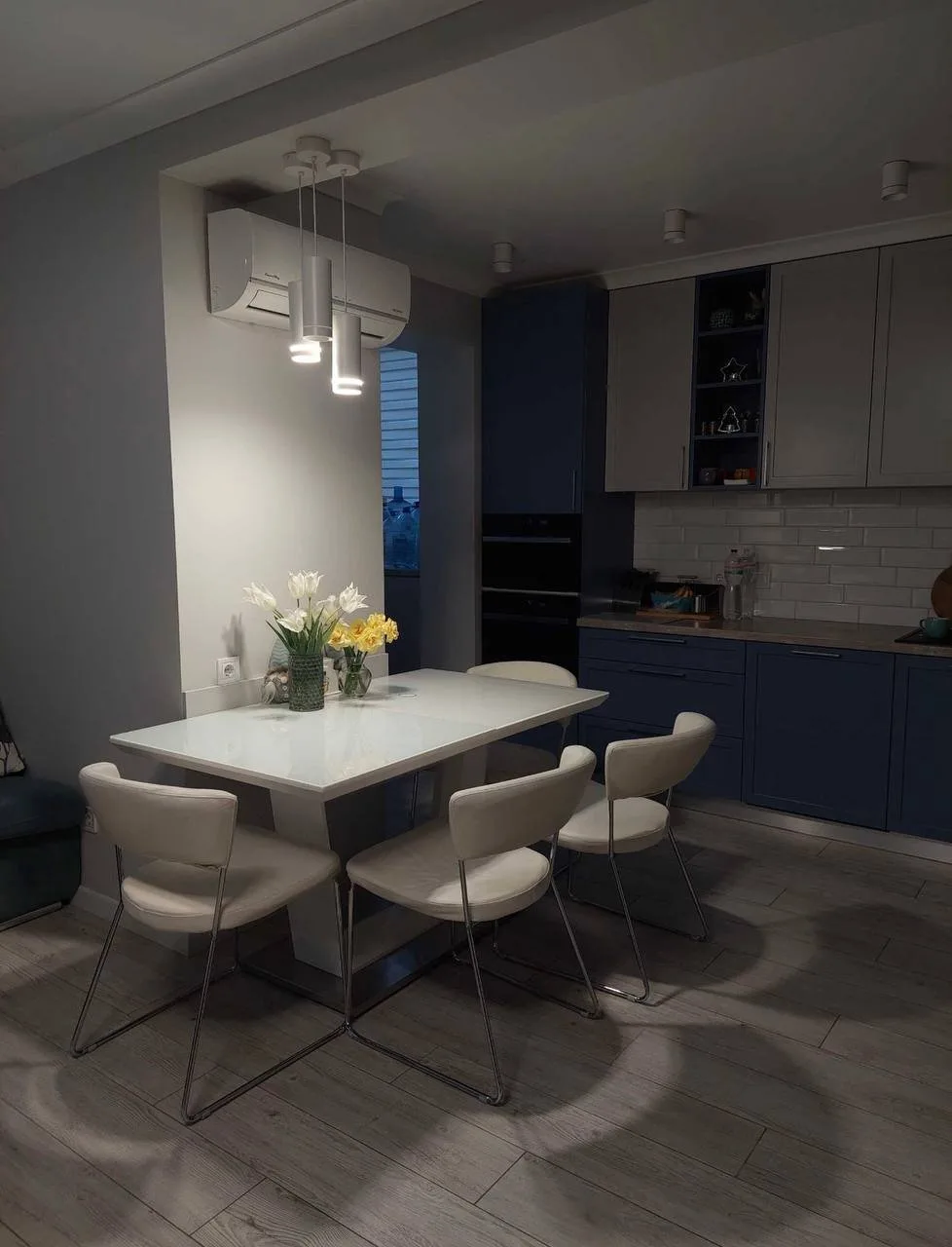 5-кімнатна квартира, 103 м², Таїрова