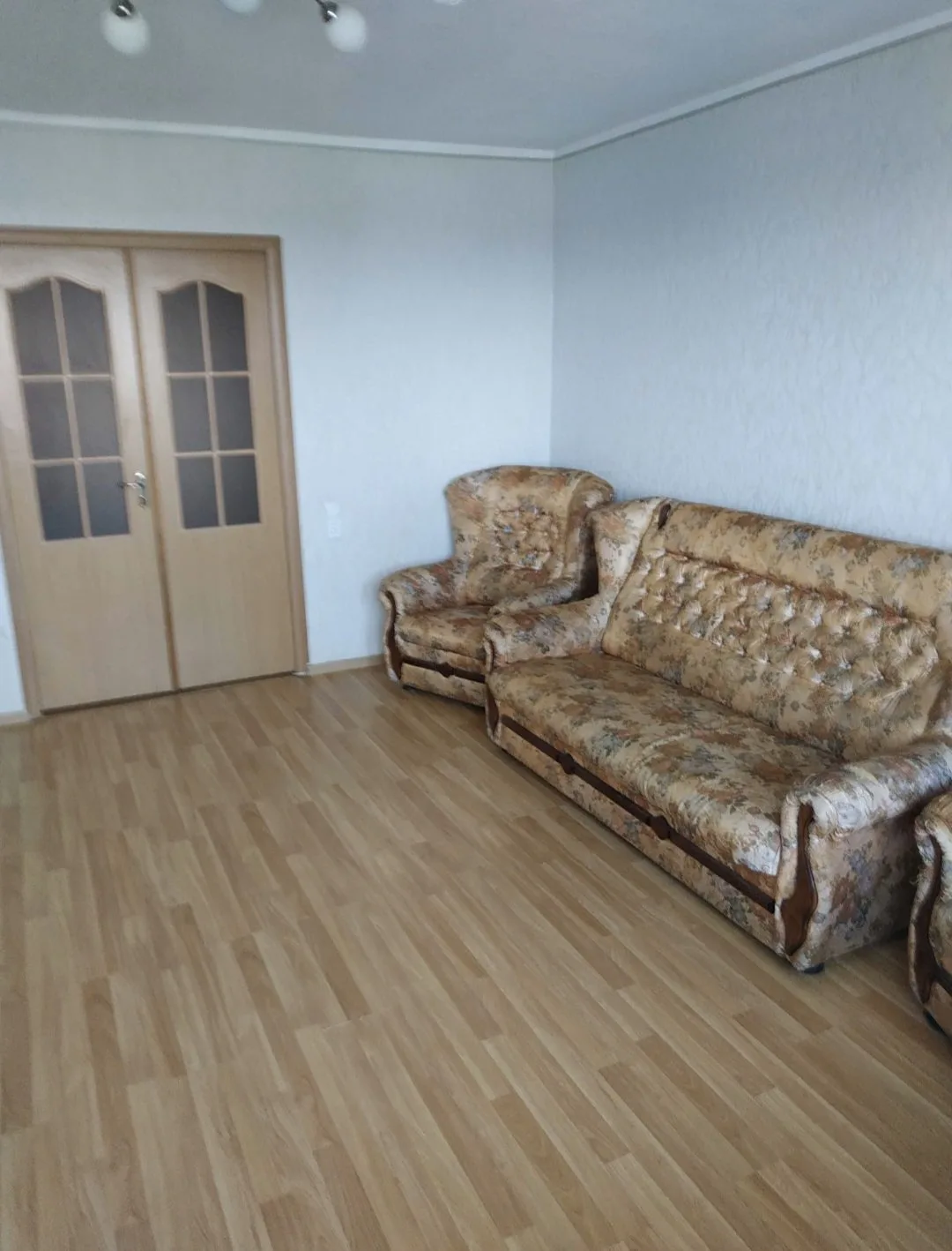 4-кімнатна квартира, 81 м², Черемушки