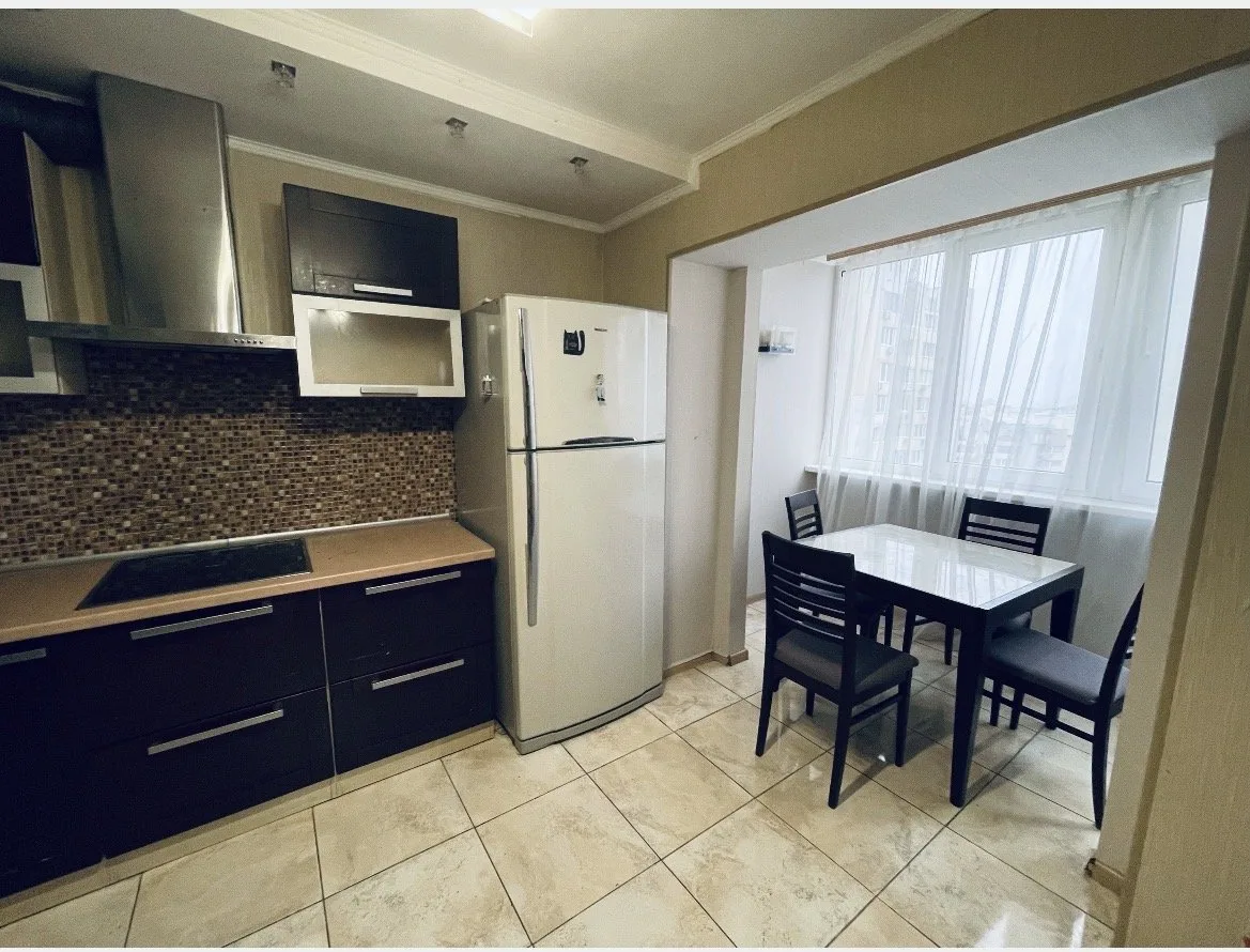 3-room apartment, 77 m², Moldavanka