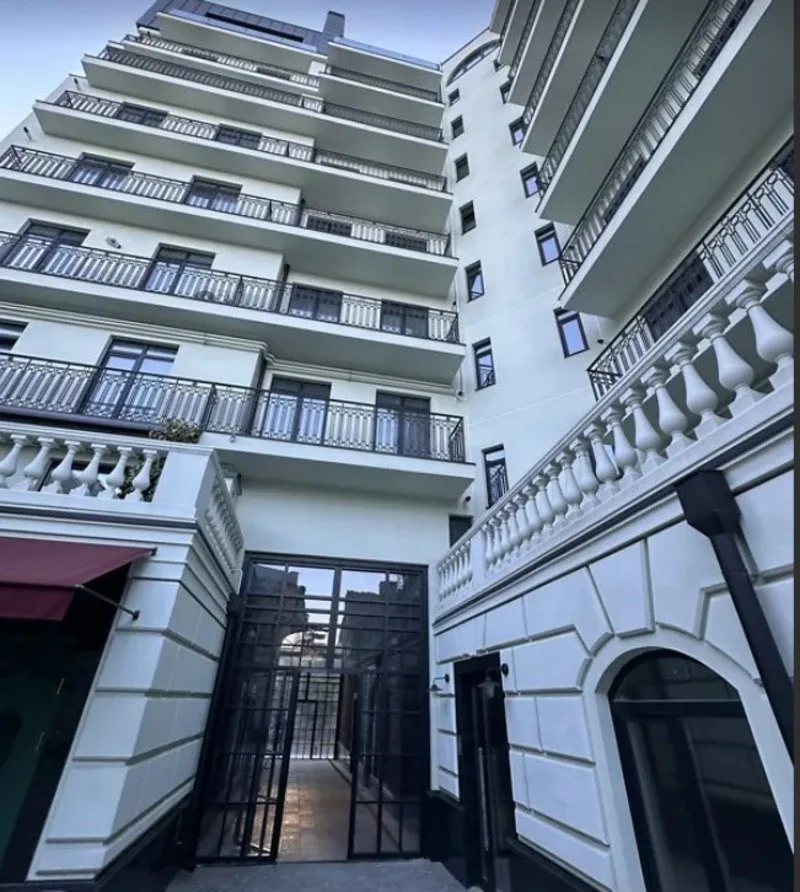 3-кімнатна квартира, 202 м², Гімназист, Центр