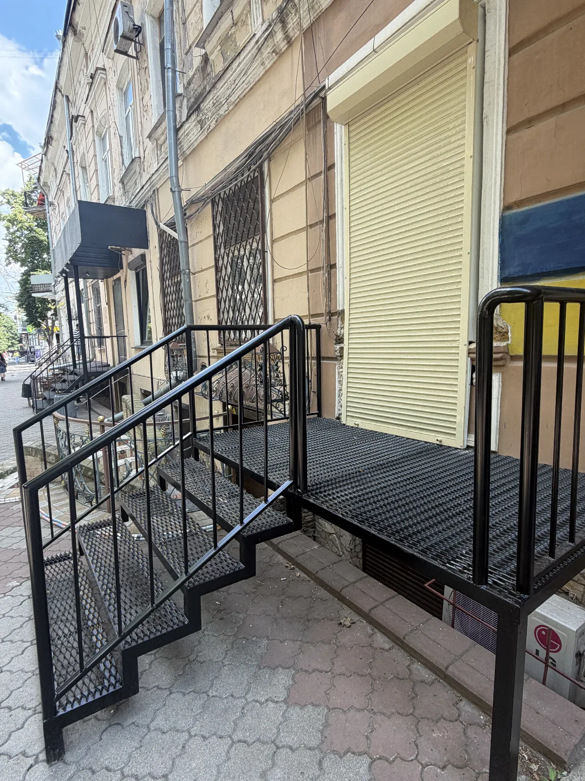 Комерційна, 49 м², Центр
