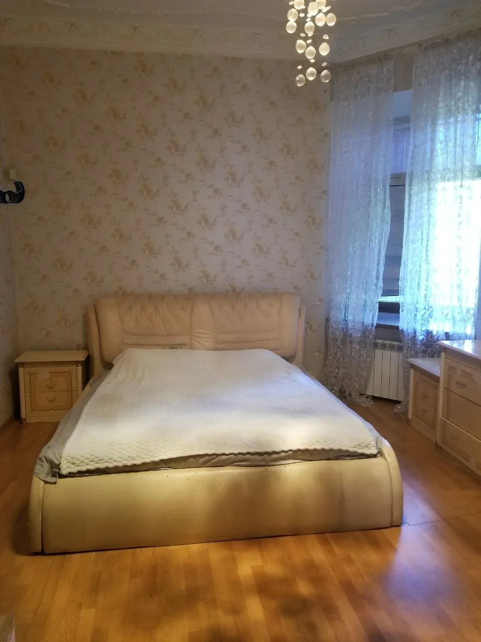 4-кімнатна квартира, 101 м², Центр