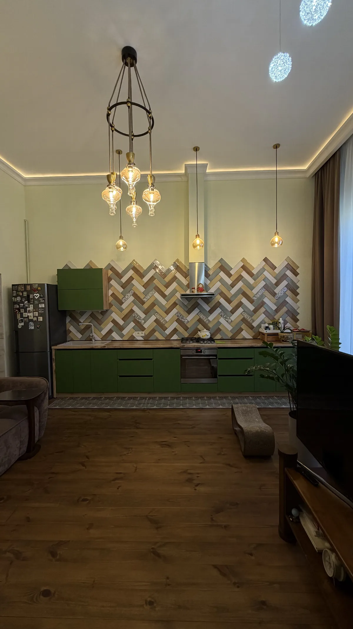 3-комнатная квартира, 97 м², Центр