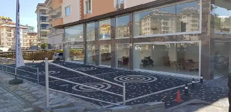 Комерційна, 510 м²