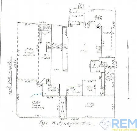 Комерційна, 4 823 м², Центр