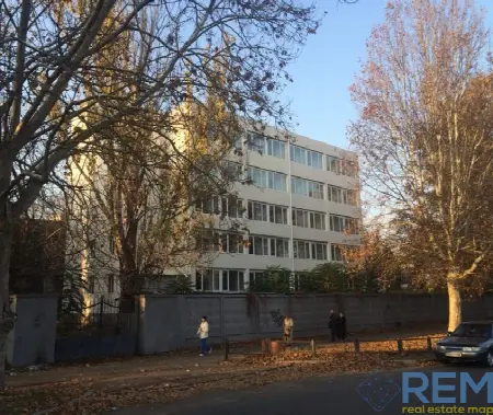 Комерційна, 2 490 м², Черемушки