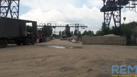Комерційна, 2 000 м², Слобідка