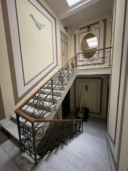 8-кімнатна квартира, 261 м², Центр