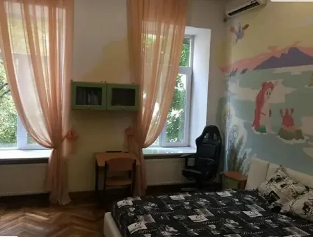 7-кімнатна квартира, 350 м², Центр
