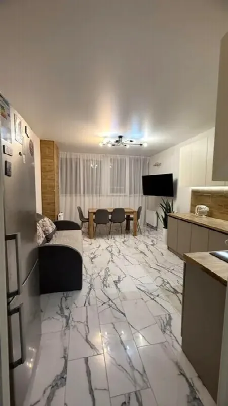 2-кімнатна квартира, 65 м², Іллічанка