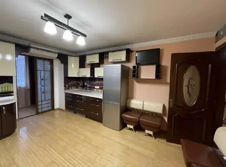 3-кімнатна квартира, 103 м², Дом у Фонтана, Фонтан