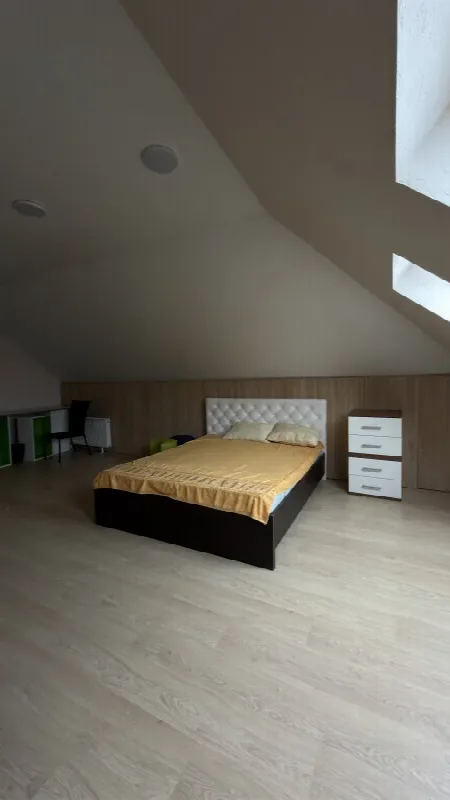 3-кімнатний будинок, 187 м², Совіньйон