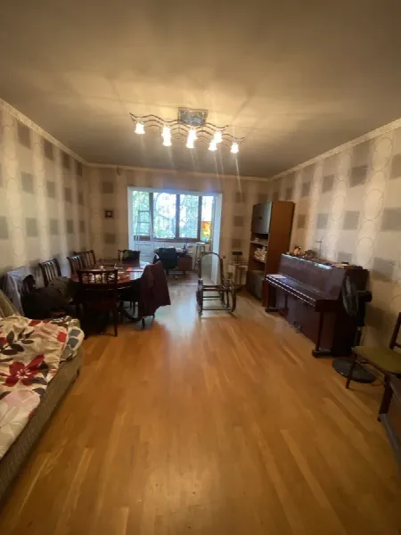 3-комнатная квартира, 94 м², Центр