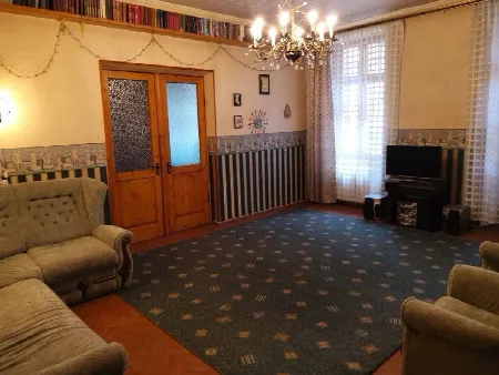 4-комнатная квартира, 76 м², Центр