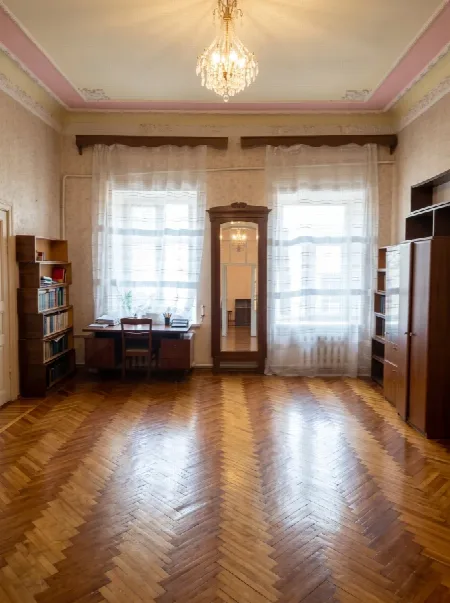 3-кімнатна квартира, 113 м², Центр