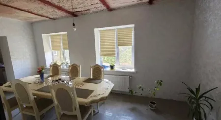 5-кімнатний будинок, 190 м², Світле