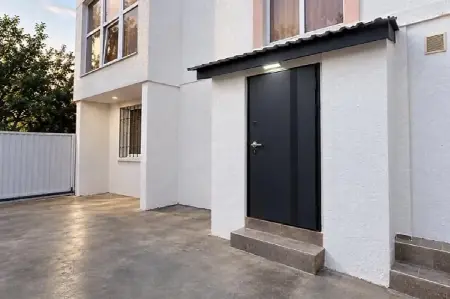 2-кімнатна квартира, 63 м², Таїрова