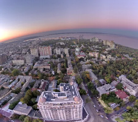 3-кімнатна квартира, 65 м², Центр