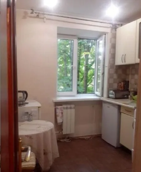 4-кімнатна квартира, 100 м², Центр
